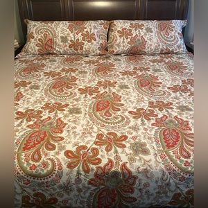 Pottery Barn Charlie Paisley king duvet cover and 2 king pillow shams.